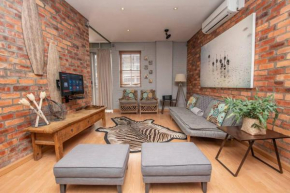 Centrally located apartment with parking